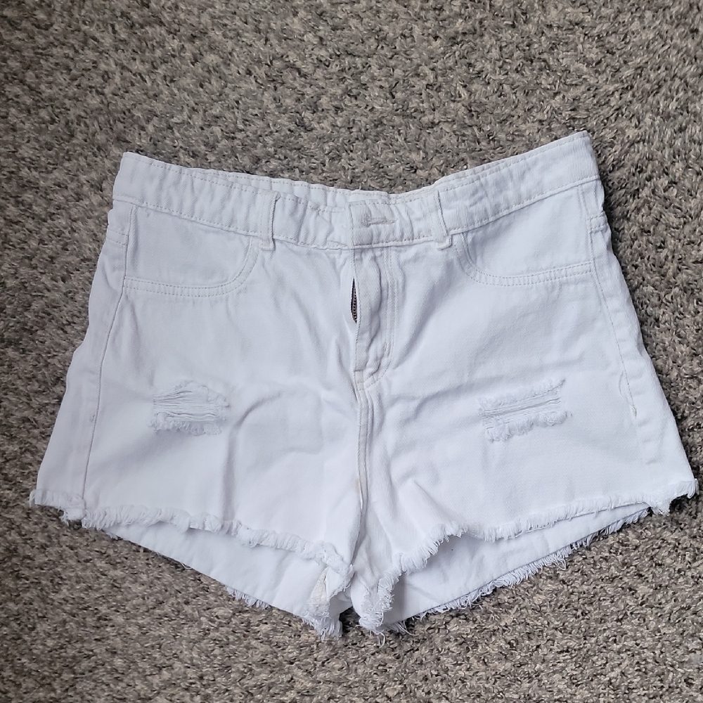 Classic White Frayed Hem Jean Shorts